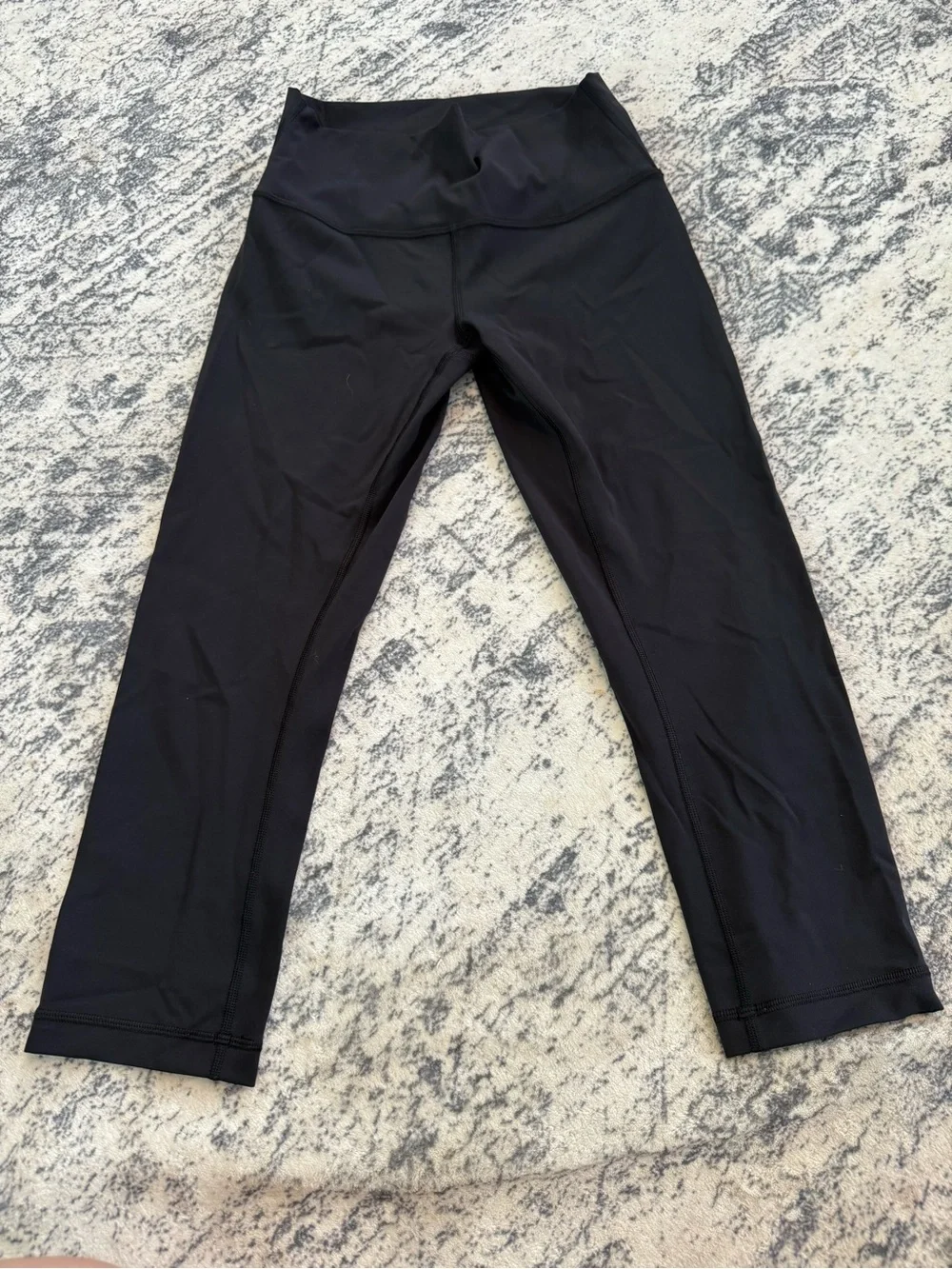 lululemon athletica Black High-Rise Cropped capri Leggings